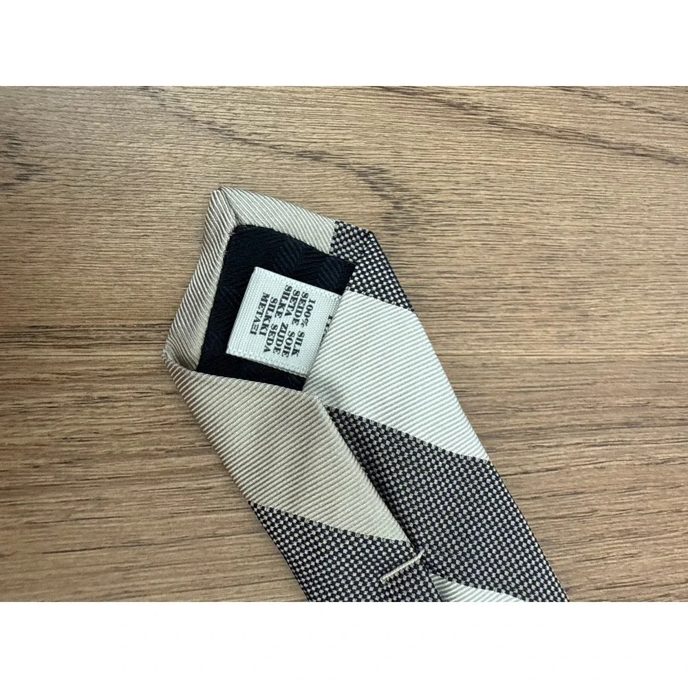 Burberry London Mens Silk Tie Beige Nova Check Plaid Italy Classic 2.75in